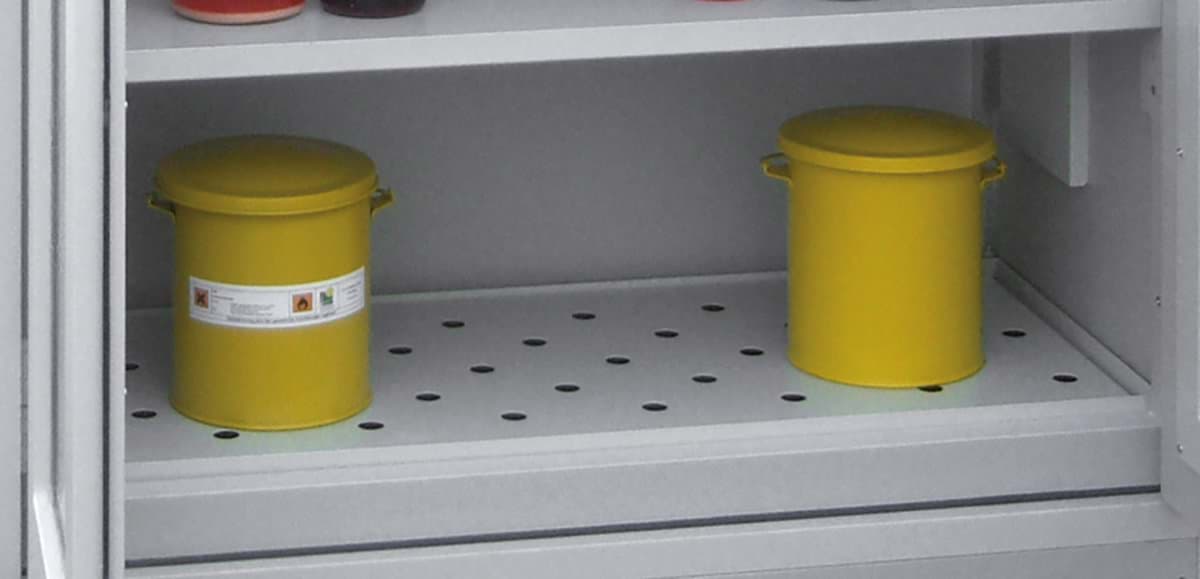 Lochblechabdeckung für Auffangwanne für 950 mm Schrankbreite